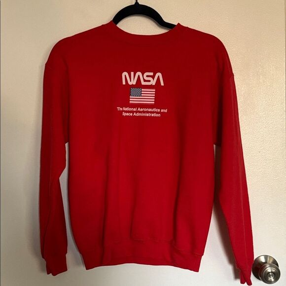 Hills & Valleys Sweaters - Red NASA Sweater crew neck XS